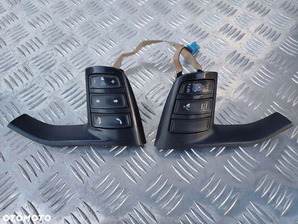 PRZYCISKI KIEROWNICY DAF XF 106 - 2