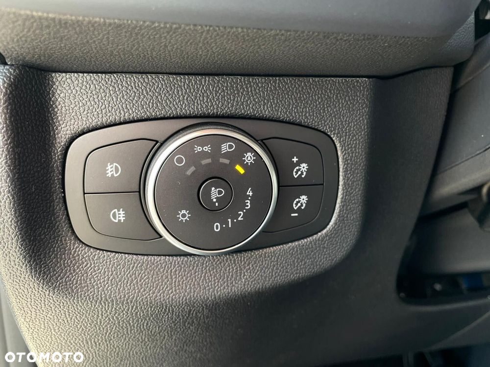 Ford Tourneo Courier - 22