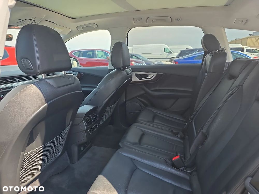 Audi Q7 3.0 TFSI Quattro Tiptronic - 15