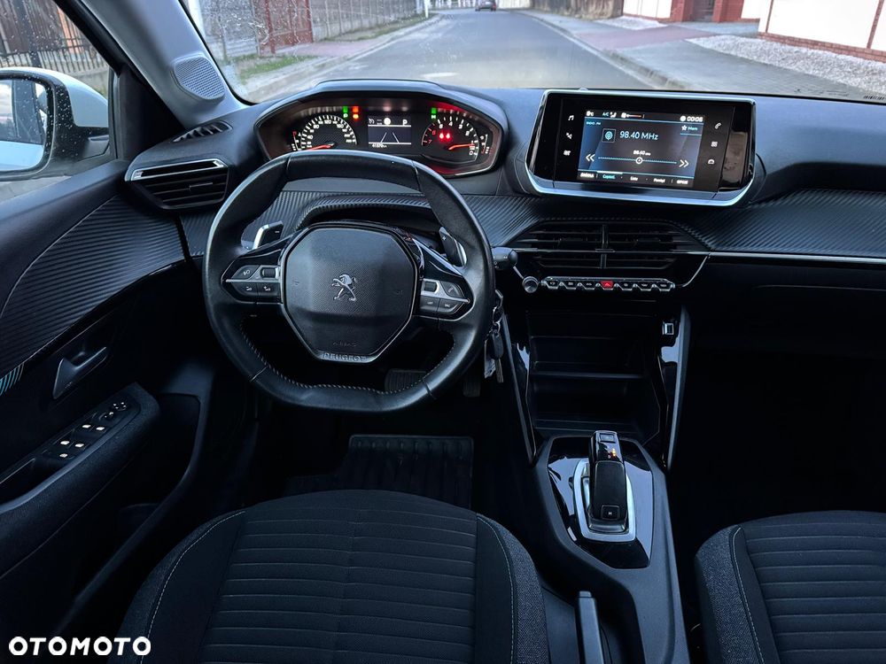 Peugeot 208 PureTech 100 EAT8 Allure Pack - 13