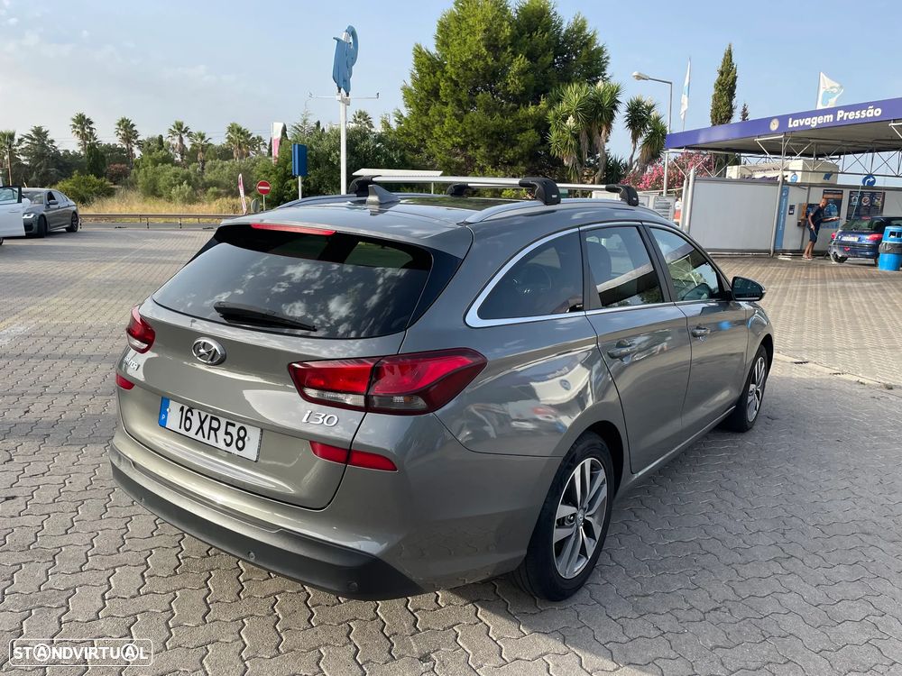Hyundai i30 SW 1.6 CRDi Style 7DCT - 1