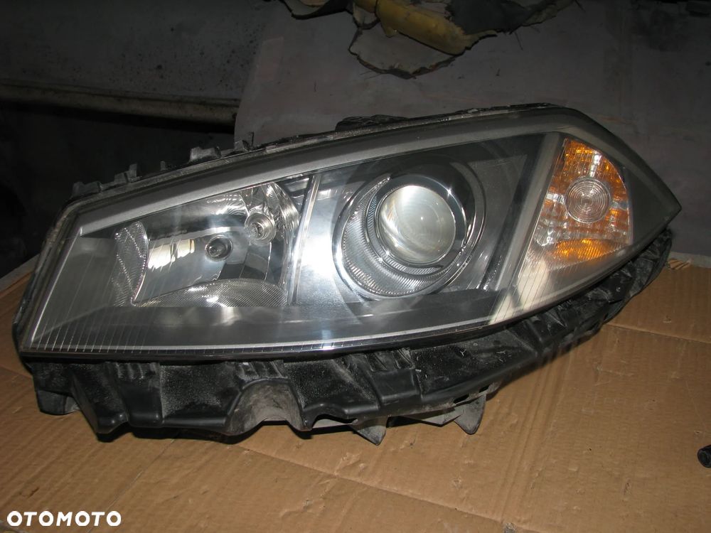 RENAULT MEGANE 2 II LAMPA LEWA PRZEDNIA PRZÓD XENON KSENON 89307030 - 1