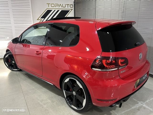 VW Golf 2.0 GTI DSG adidas - 11