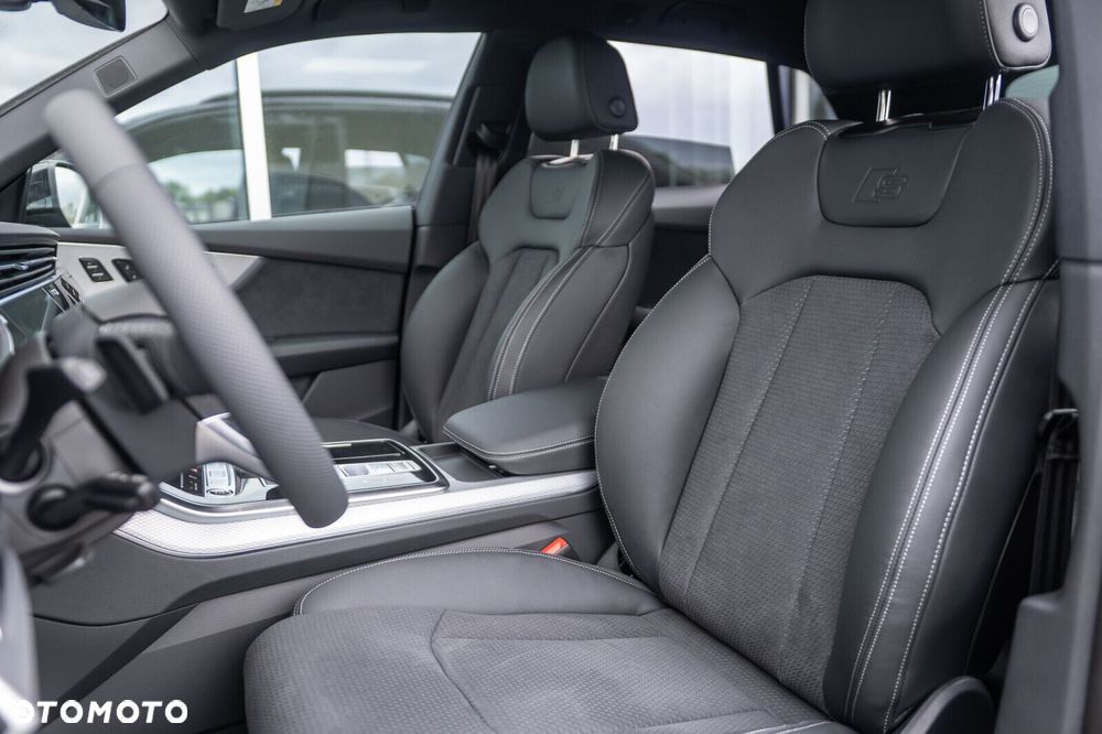 Audi Q8 - 12