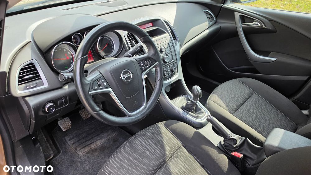 Opel Astra - 9