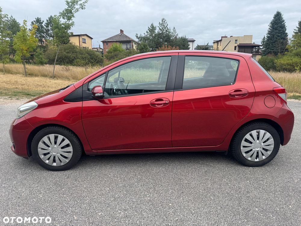 Toyota Yaris 2012 photo 3