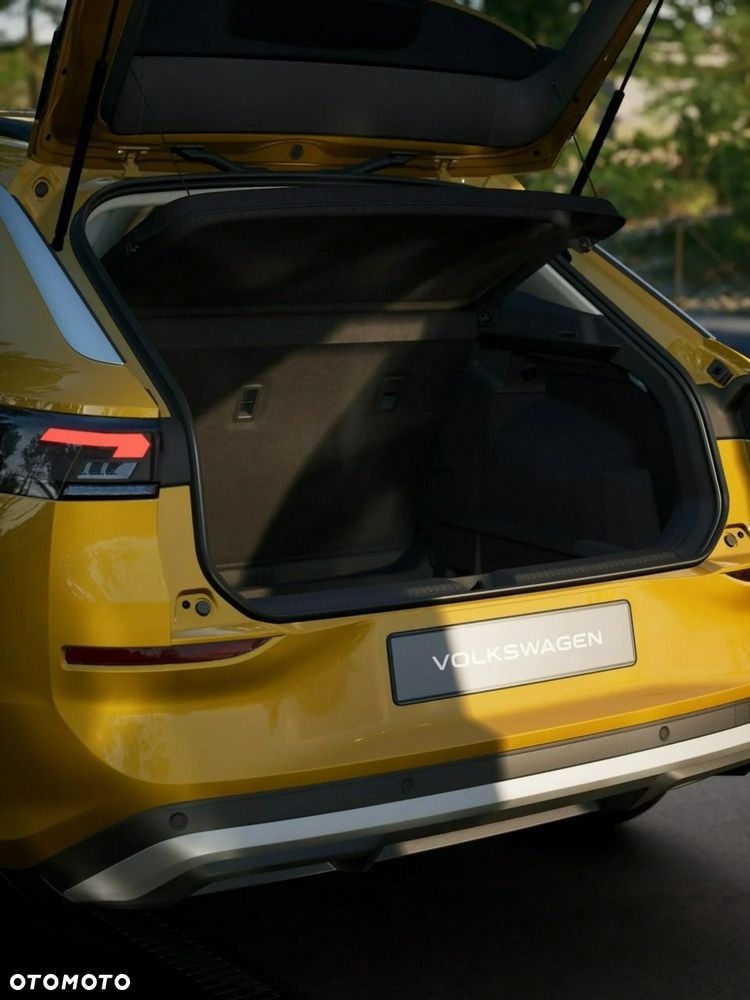 Volkswagen T-Roc - 9
