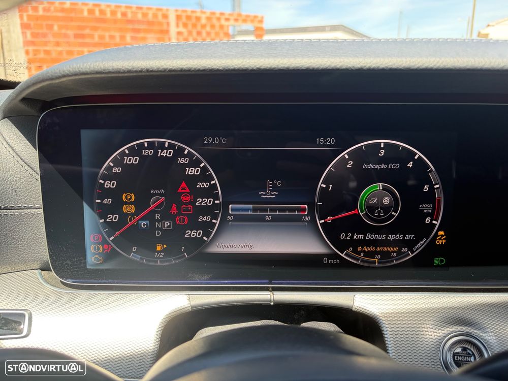 Mercedes-Benz E 220 d AMG Line - 36