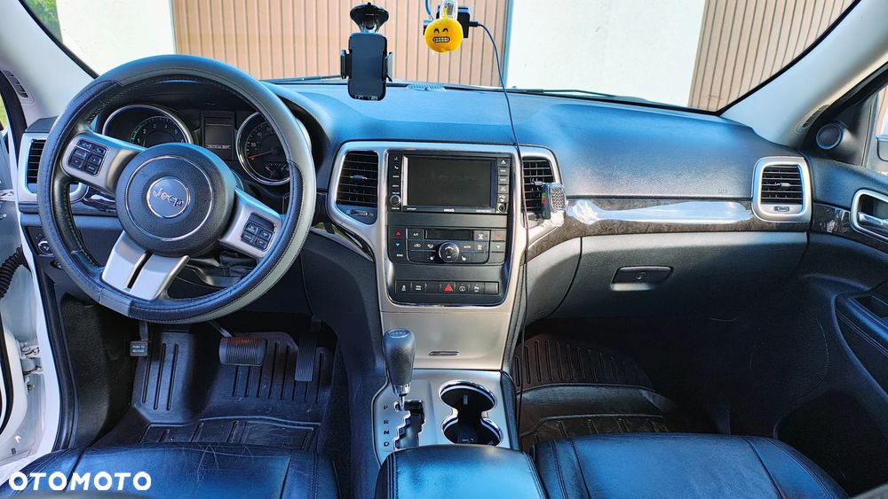 Jeep Grand Cherokee - 16