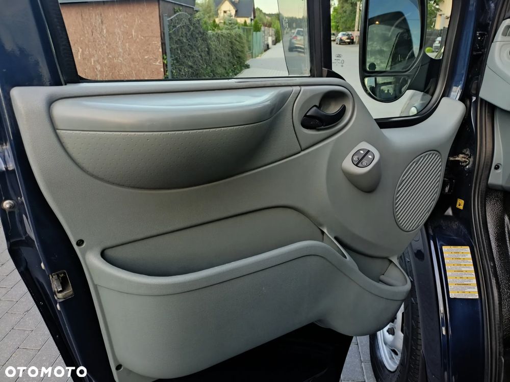 Ford Transit 300L Trend - 13