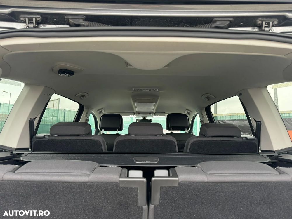 Volkswagen Touran 1.4 TSI DSG Comfortline - 29