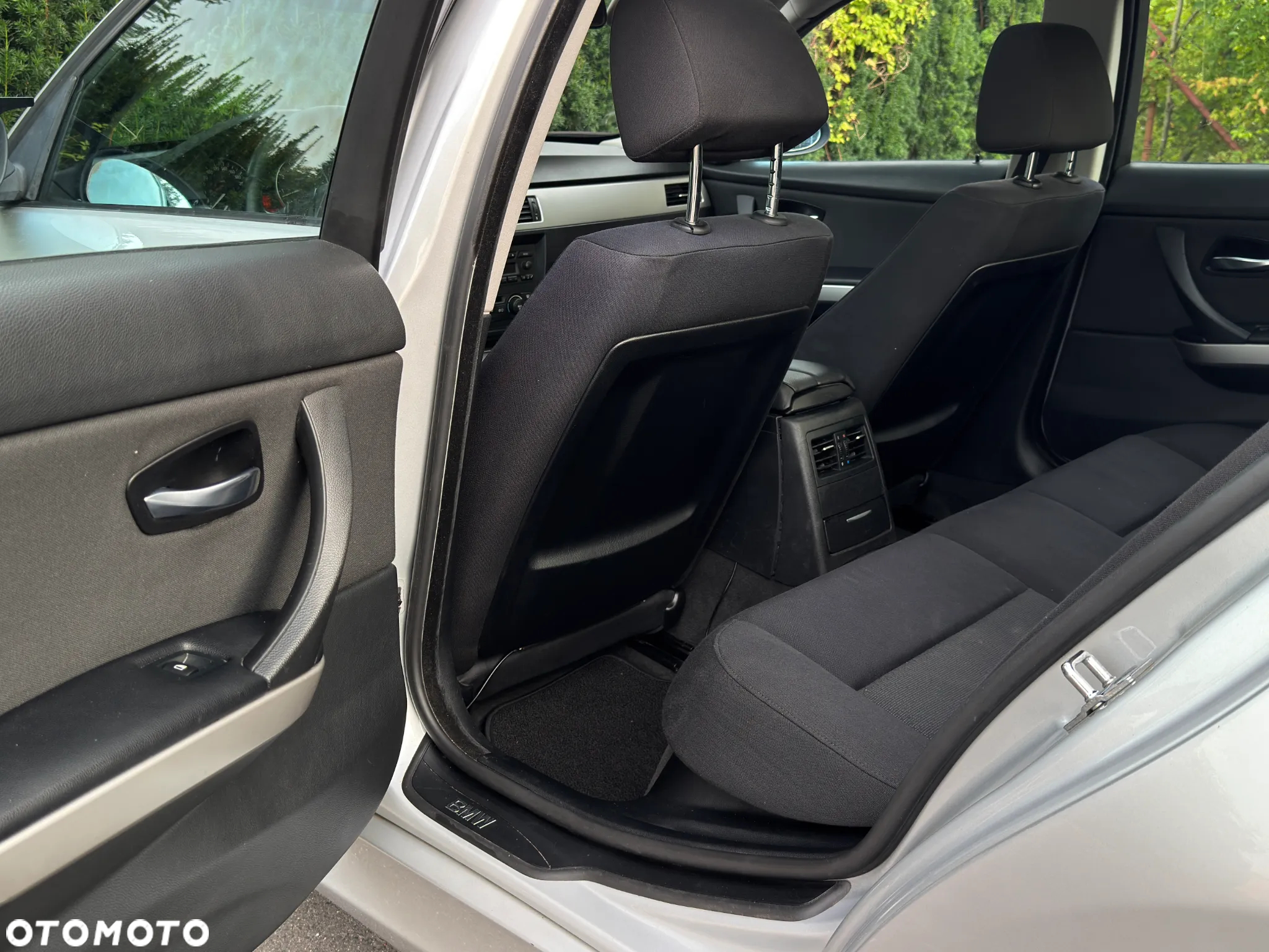 BMW Seria 3 320i - 14