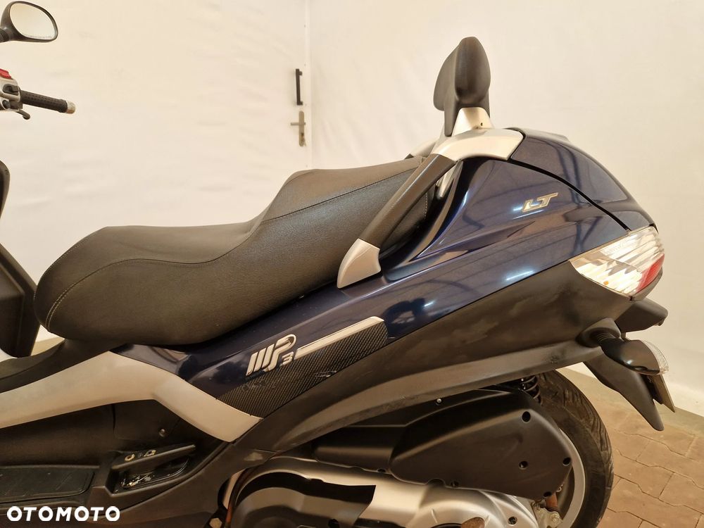 Piaggio MP-3 - 21
