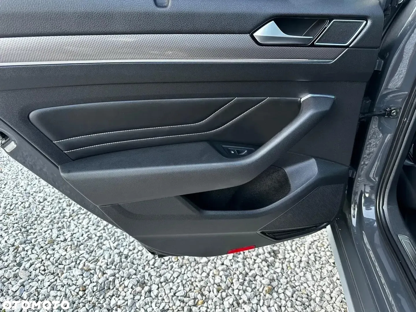 Volkswagen Passat Variant 2.0 TDI SCR DSG 4Motion Alltrack - 29