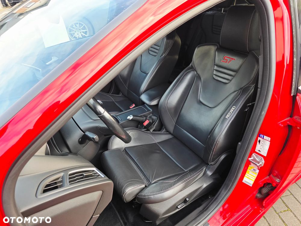 Ford Focus 2.0 TDCi ST - 31