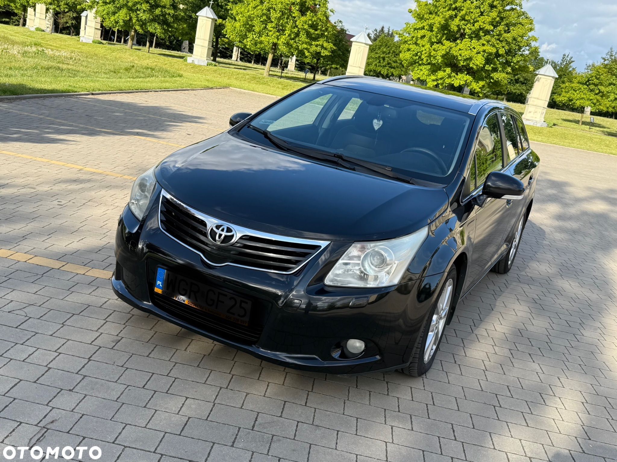Toyota Avensis 2.0 D-4D Luna - 1