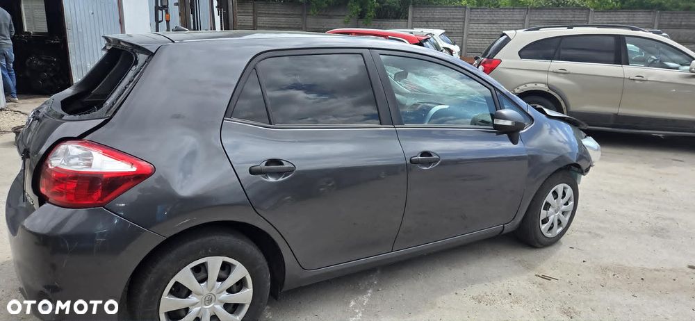 TOYOTA AURIS lift fotel kanapa tył - 9