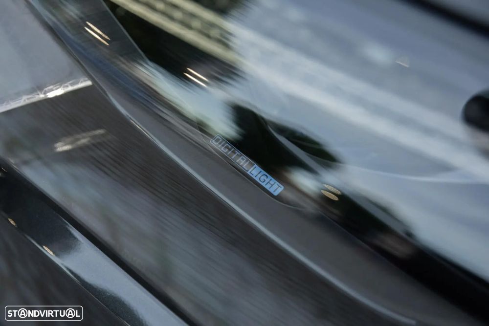 Mercedes-Benz EQE 300 Electric Art - 12