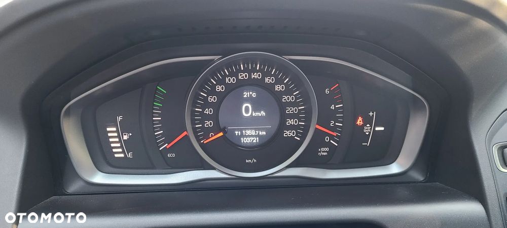 Volvo XC 60 D3 Momentum - 13