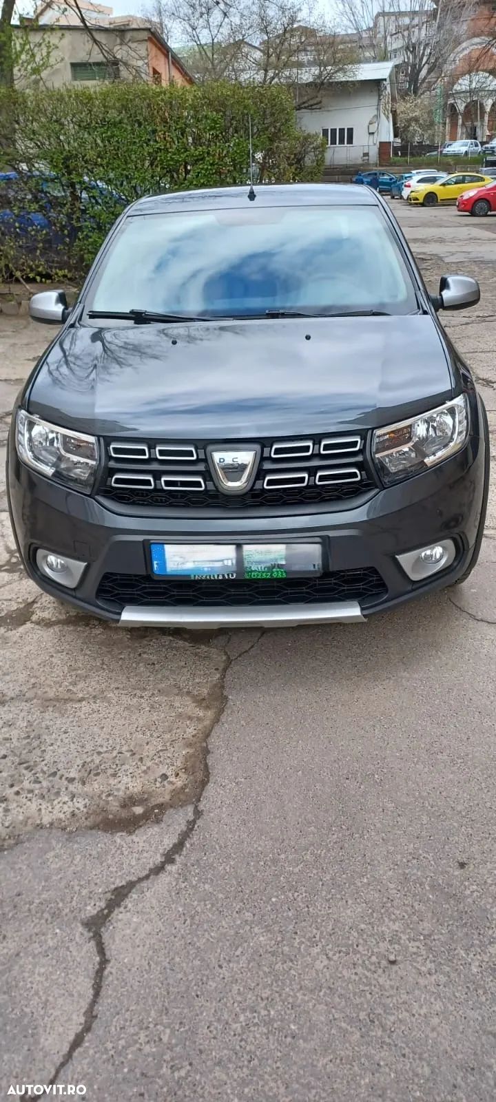 Dacia Logan Stepway 0.9 TCe - 1
