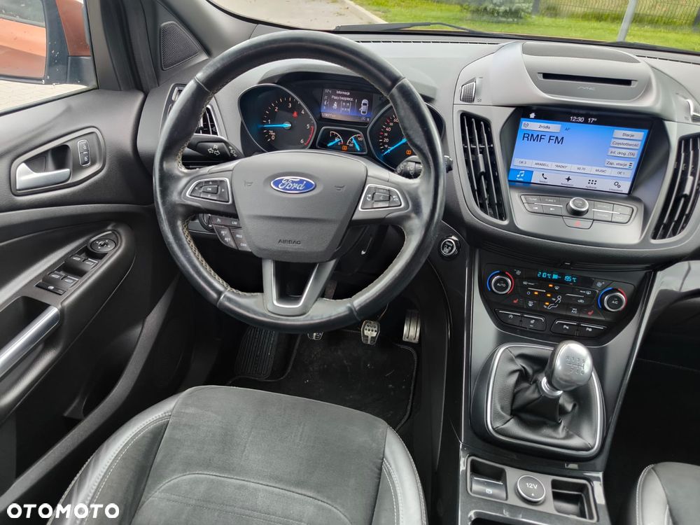 Ford Kuga 2.0 TDCi AWD ST-Line - 25