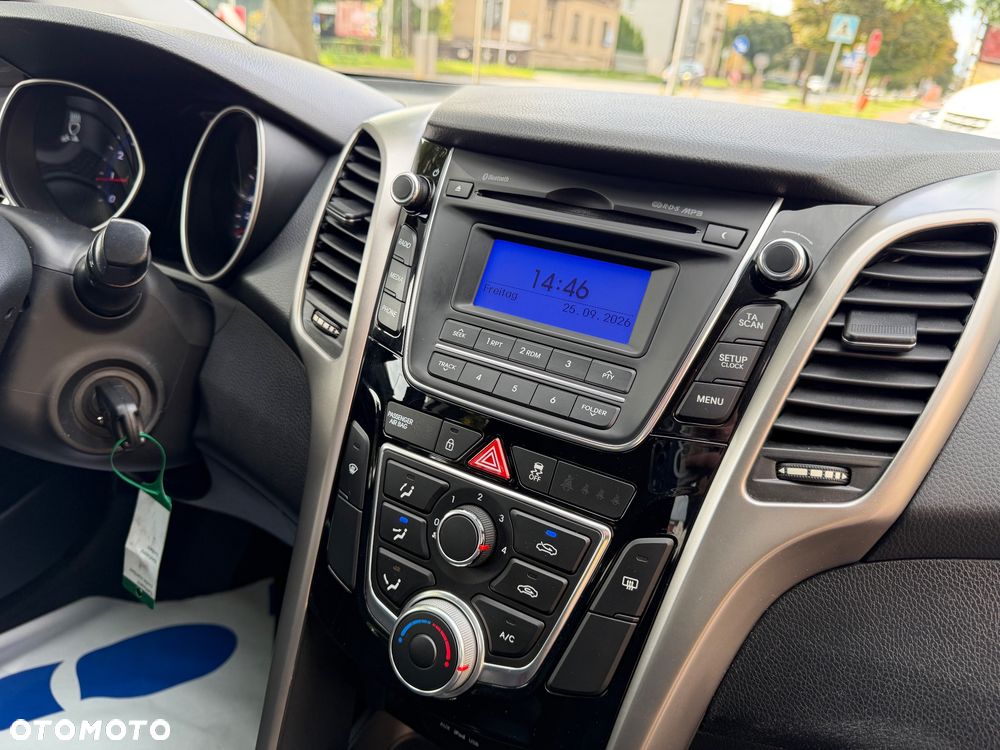 Hyundai i30 1.4 Fifa World Cup Edition - 16