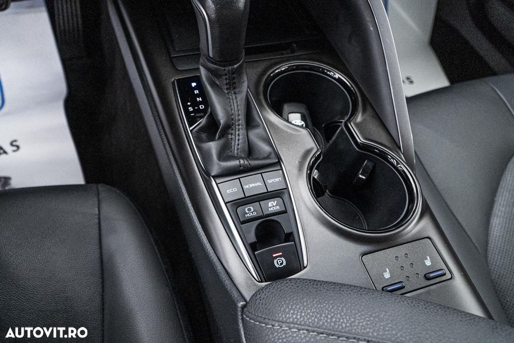 Toyota Camry Executive - 15