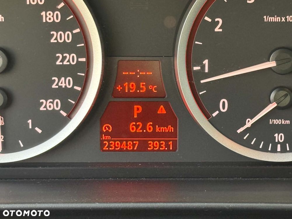 BMW Seria 5 525i - 12