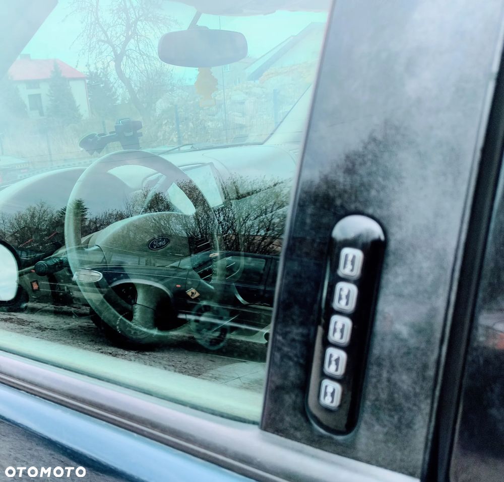 Ford Explorer 4.6 - 19