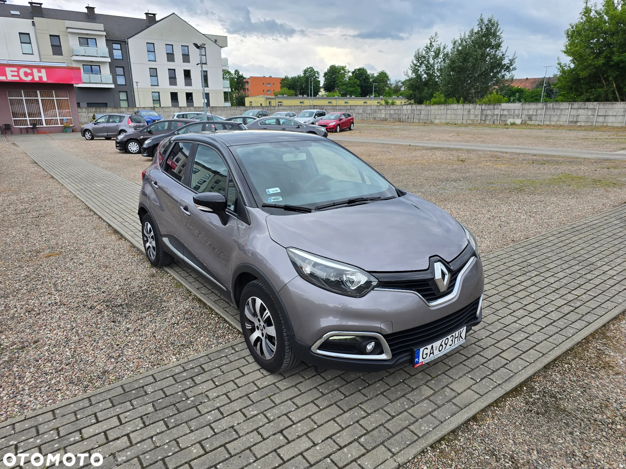 Renault Captur 1.2 Energy TCe Limited EDC - 4