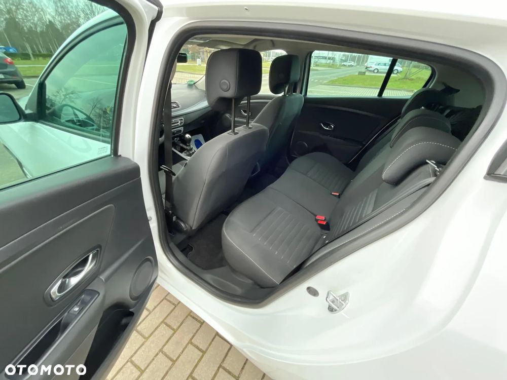 Renault Megane 1.6 16V 110 LIMITED - 10