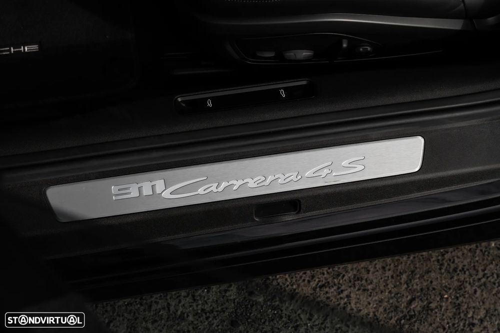 Porsche 911 (992) Carrera 4S PDK - 12
