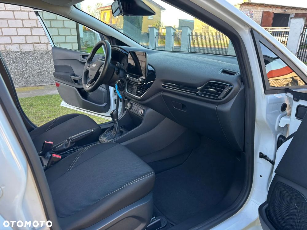 Ford Fiesta - 12