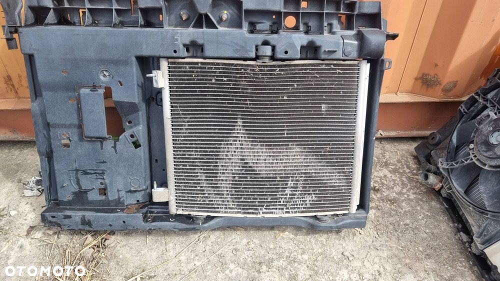 citroen c3 ii 1.2 1.4 benzyna pas przedni chłodnica wody wentylator - 2