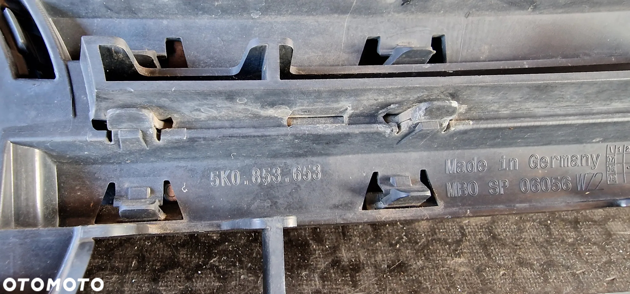 VW GOLF 6 VI  GRILL ATRAPA 5K0853653 - 5