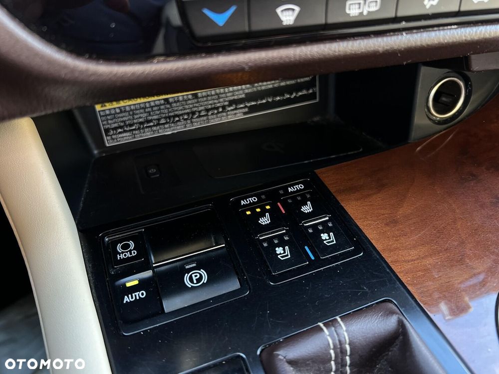 Lexus RX 450h Prestige - 24