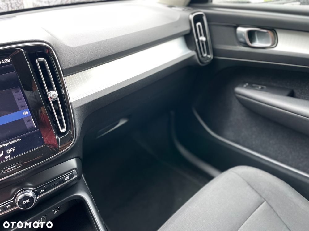 Volvo XC 40 D3 Momentum - 30
