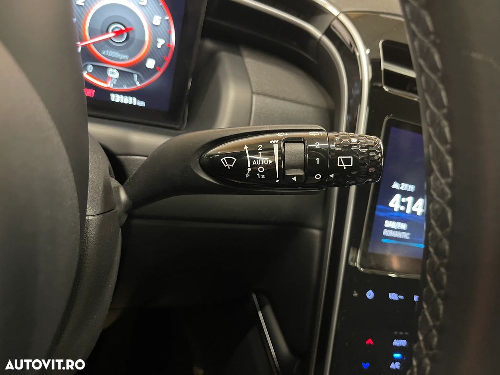 Hyundai Tucson 1.6 T-GDi HEV 2WD Select - 24