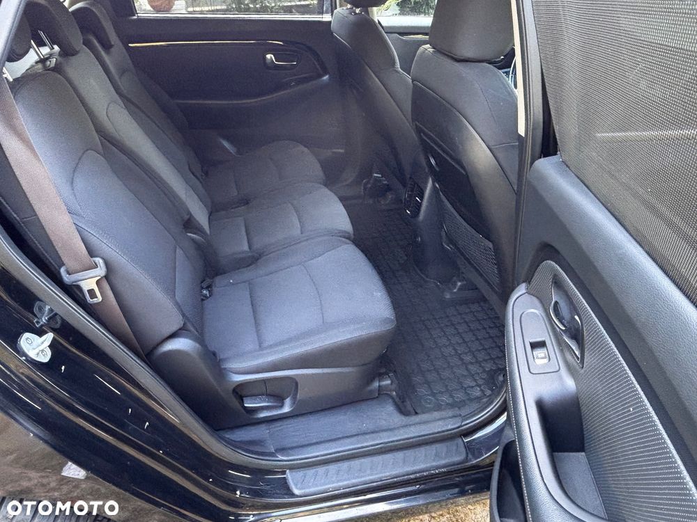 Kia Carens 1.6 GDI Edition 7 - 11