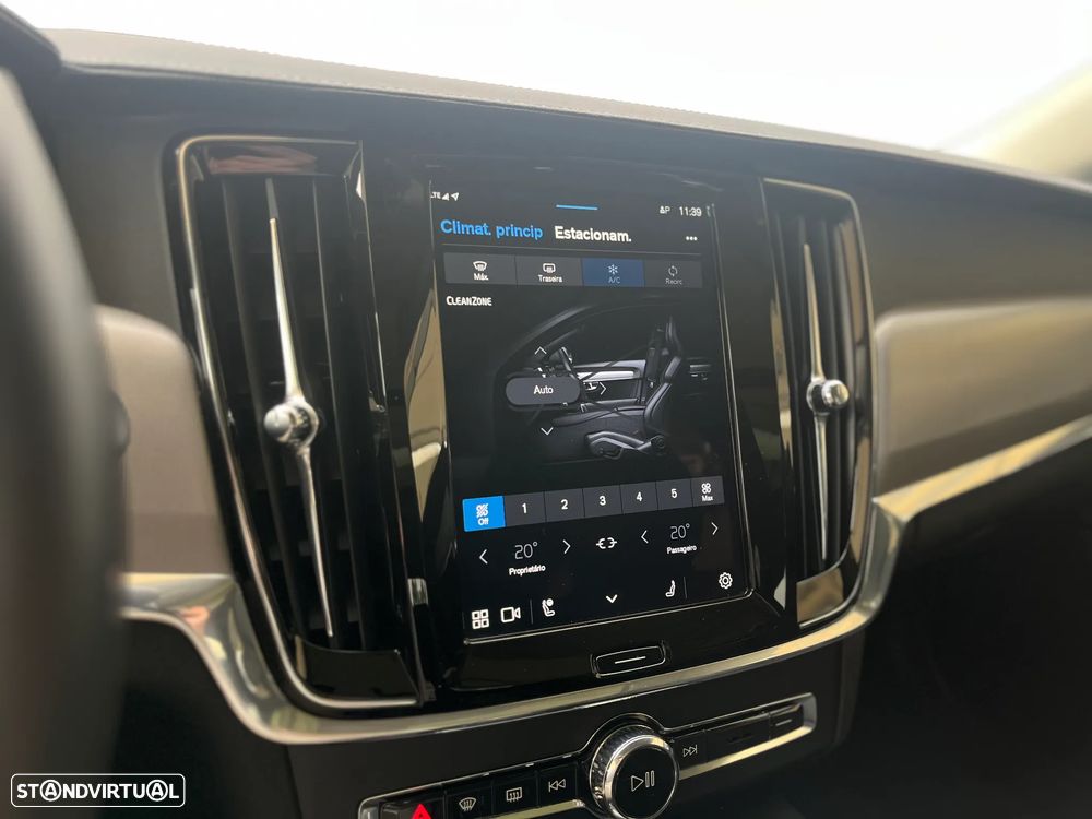 Volvo V90 2.0 T6 PHEV Plus Dark AWD - 36