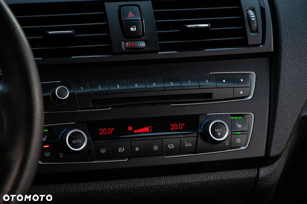 BMW Seria 1 118d DPF Edition Sport - 31