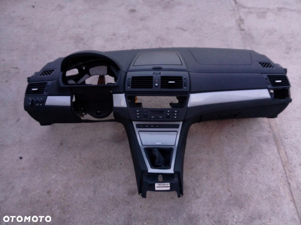 Deska rozdzielcza kokpit BMW E83 X3 LIFT EUROPA - 6