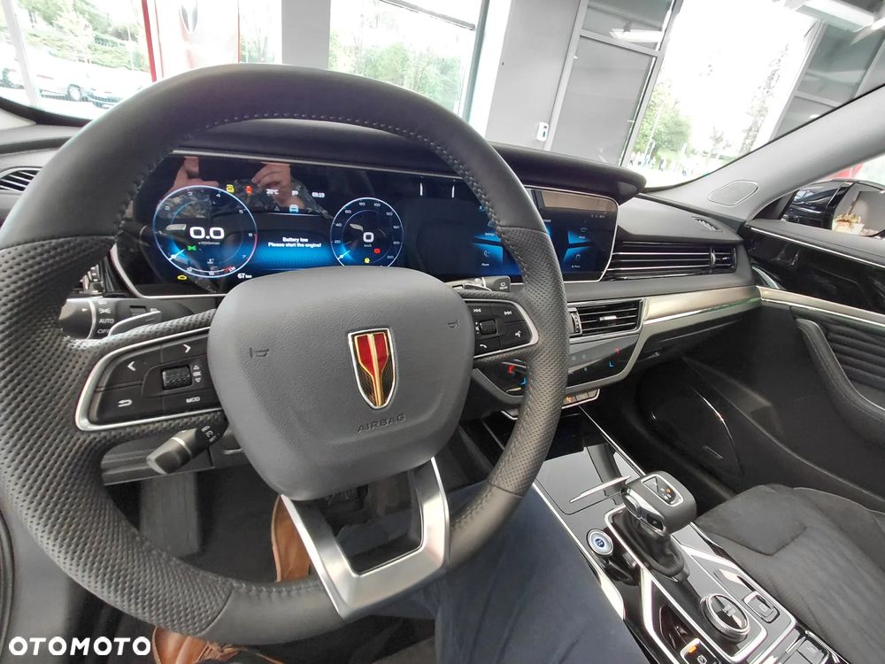 Hongqi HS5 - 13