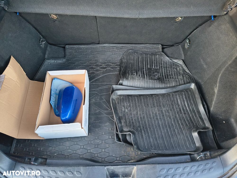 TOYOTA C-HR 2019 — imagine 23