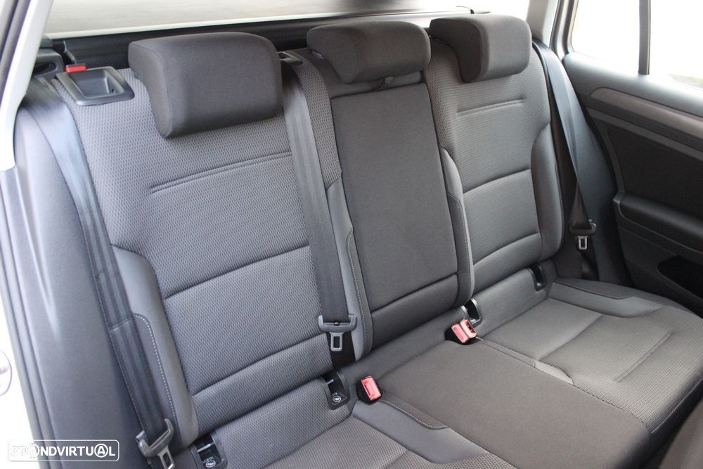 VW Golf Variant 1.6 TDi Trendline - 22