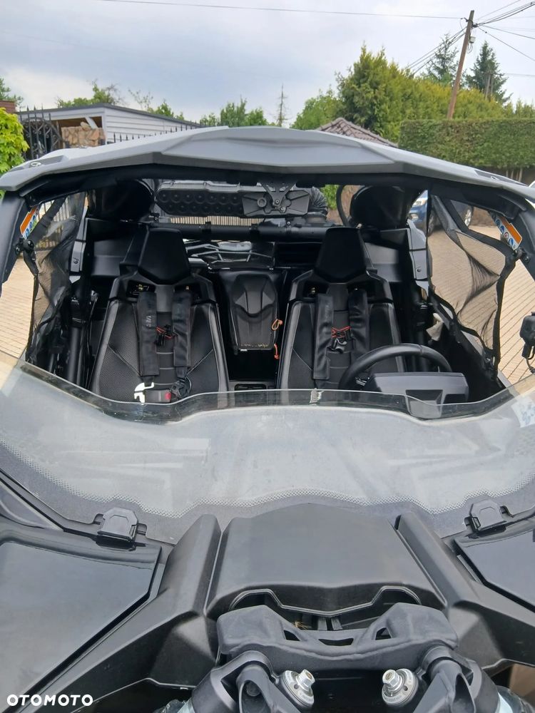 Can-Am Maverick - 2