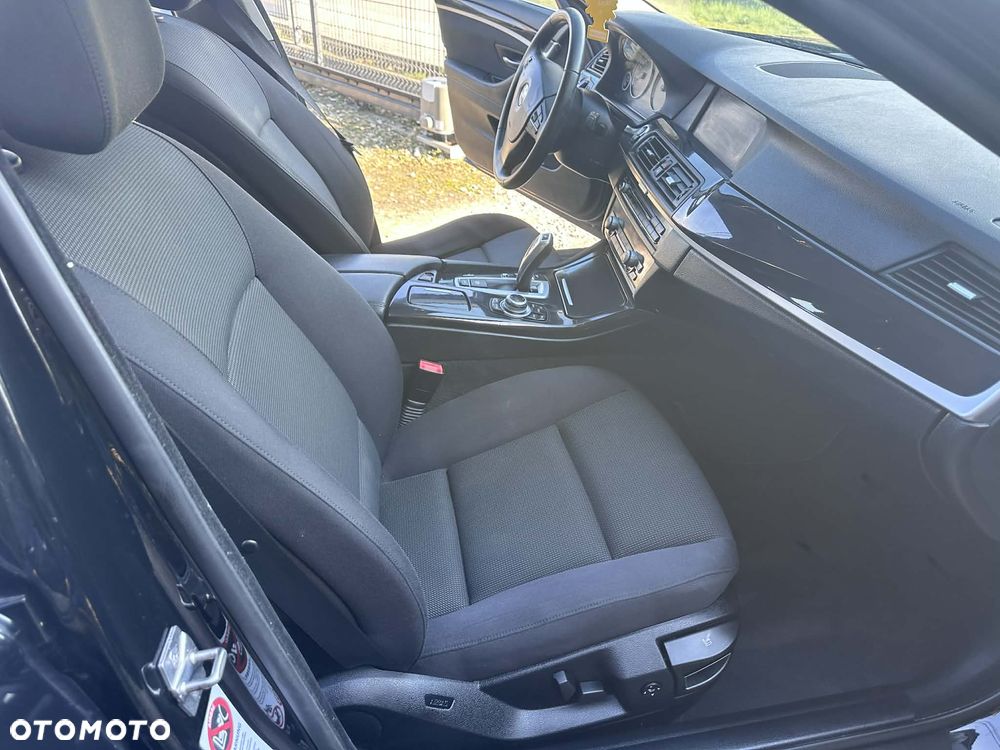 BMW Seria 5 520d Sport-Aut - 10