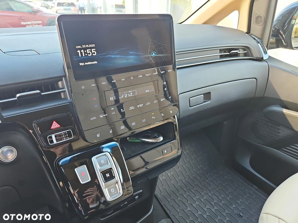 Hyundai Staria 1.6 T-GDI HEV Smart VIP - 15