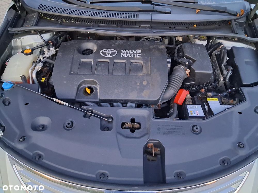 Toyota Avensis 1.8 Executive - 26