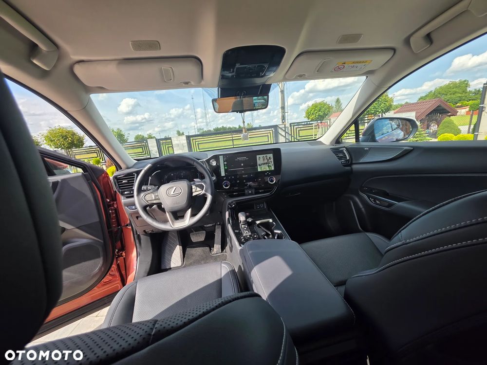 Lexus NX 350h Omotenashi AWD - 19